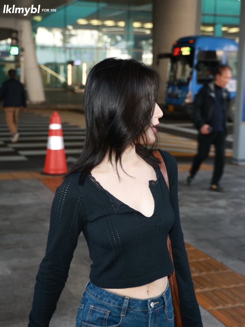 231030 (G)I-DLE Shuhua - ICN Airport documents 14