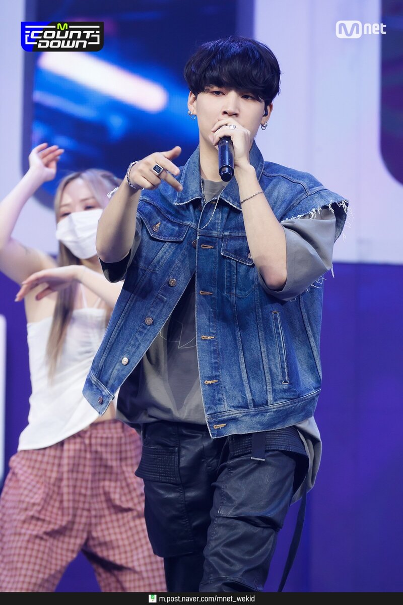210826 JAY B & Jay Park Performing "B.T.W" at M Countdown | Naver Update documents 15