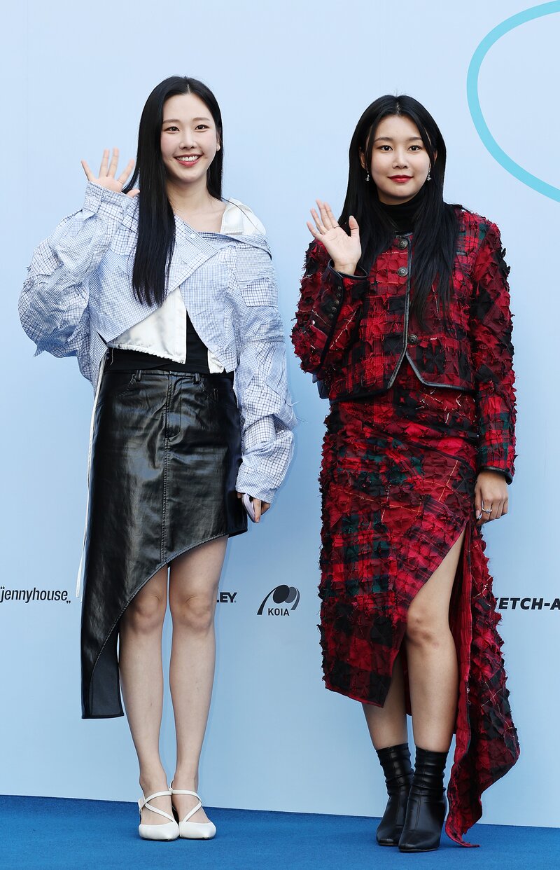 230905 Nayun and Hyebin at Seoul Fashion Week documents 1