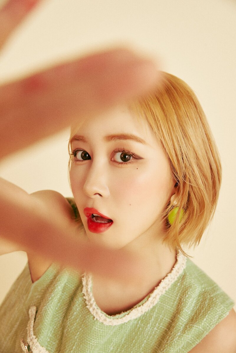 WJSN for Universe 'Retro Green' Photoshoot 2023 documents 22