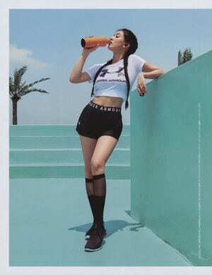 Jihyo for Cosmopolitan Magazine August 2021 Issue (Scans)