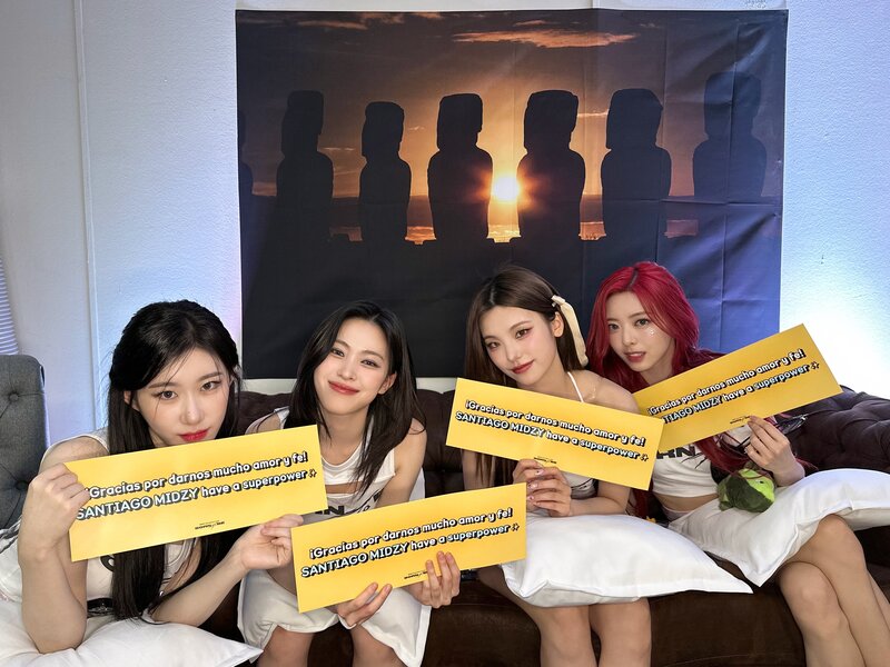 240419 - ITZY Twitter Update - ITZY 2nd World Tour 'BORN TO BE' in SANTIAGO documents 1