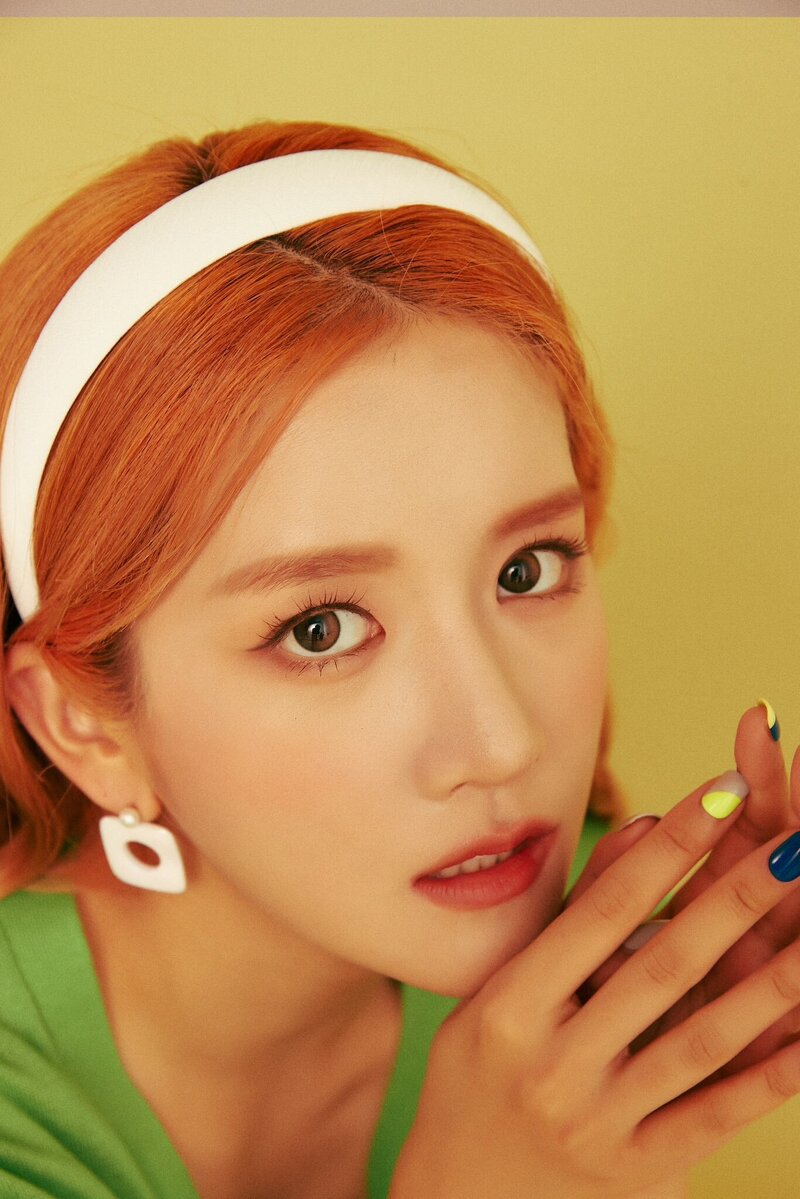 WJSN for Universe 'Retro Green' Photoshoot 2023 documents 11