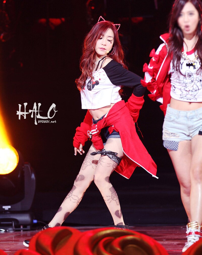130106 Girls' Generation Tiffany at KBS Hope Concert documents 5