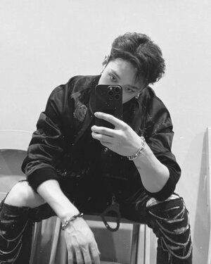 221122 Stray Kids Instagram Update - Bang Chan