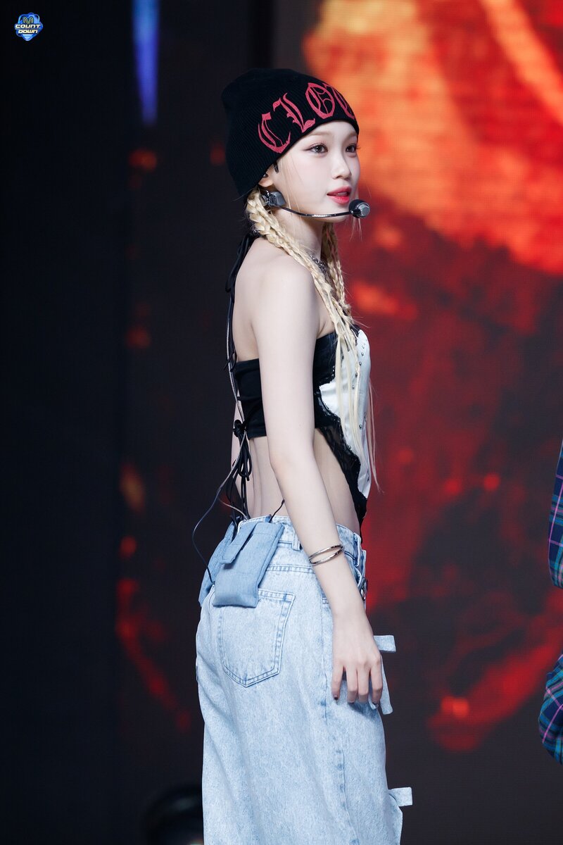 240307 LE SSERAFIM Chaewon - 'EASY' and 'Smart' at M Countdown documents 26