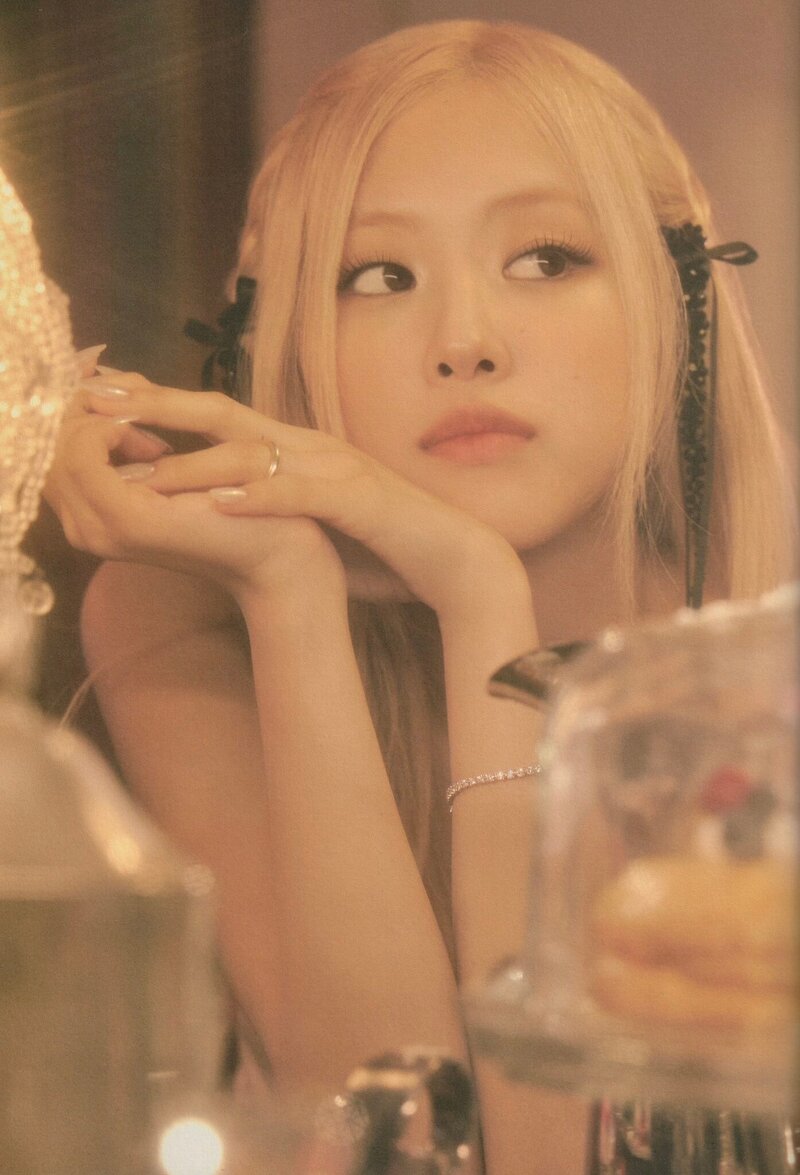 BLACKPINK Rosé - Season’s Greetings 2024: 'From HANK & ROSÉ To You' (Scans) documents 14