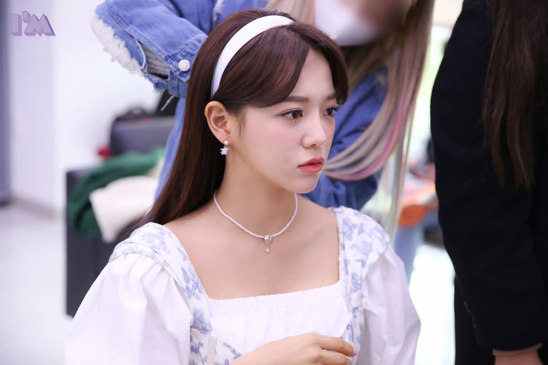 210430 Jellyfish Naver Post - Sejeong 'Warning' Music Show Behind documents 15