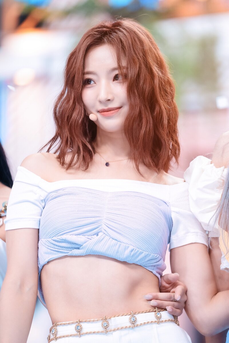 220703 fromis_9 Saerom - 'Stay This Way' at Inkigayo documents 21