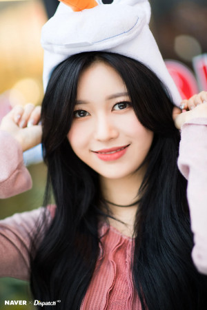 191223 MOMOLAND's Jane photoshoot by Naver x Dispatch