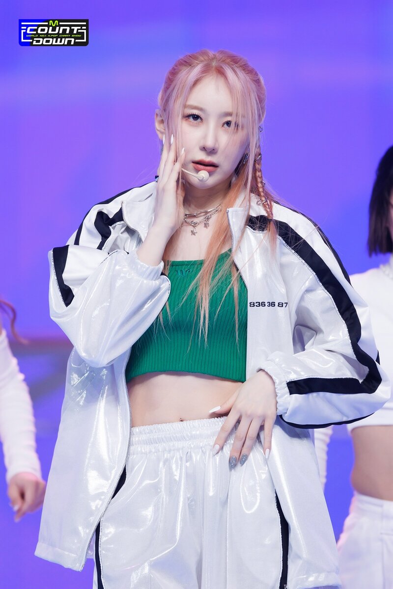 230413 LEE CHAE YEON - 'KNOCK' at M COUNTDOWN documents 3