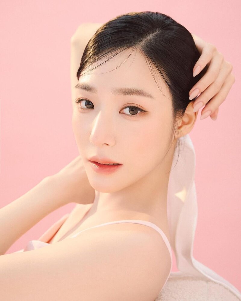 Tiffany Young for 'Beauty of Joseon' 2024 documents 4