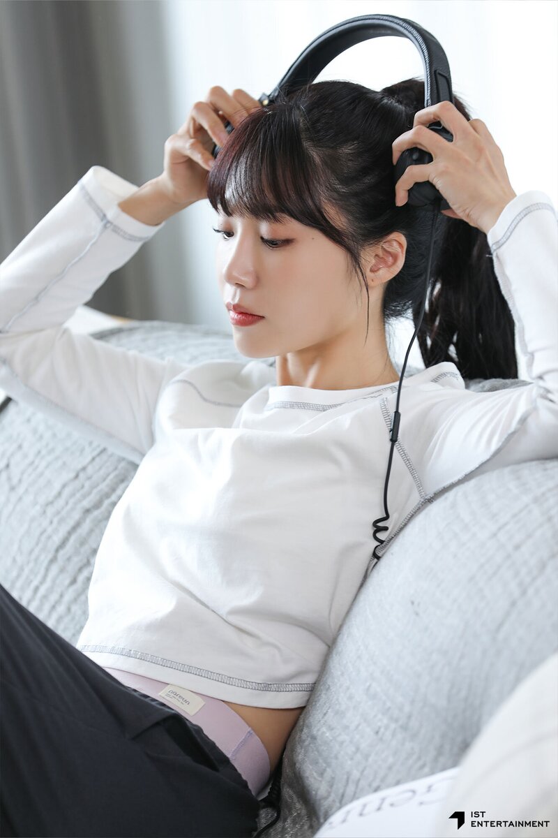 221125 IST Naver - Apink Eunji - 'NAREUN' Commerical Shoot documents 13