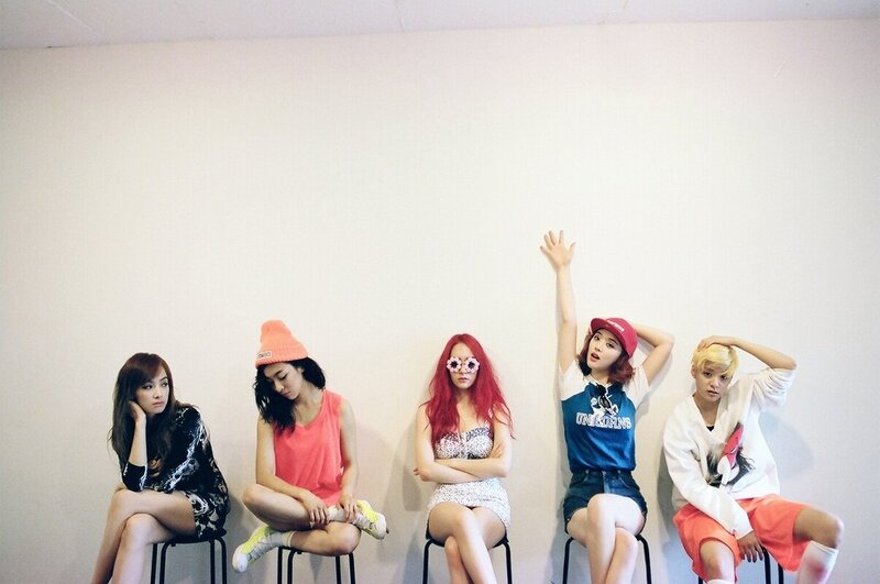 F(x) 2nd album 'Pink Tape' concept photos documents 2