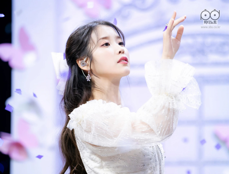210328 IU - 'Coin' + 'LILAC' at Inkigayo documents 6