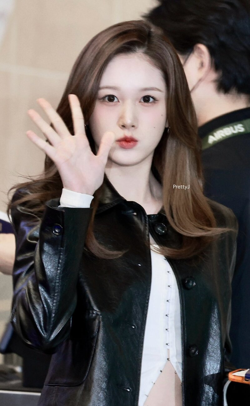 240409 STAYC J - GMP Airport documents 3