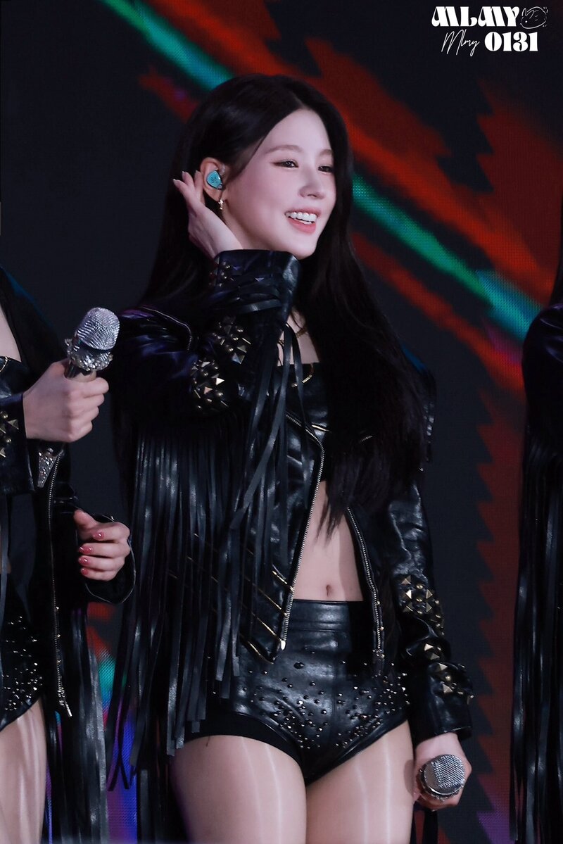 240413 (G)I-DLE Miyeon - Golden Wave in Taiwan documents 2