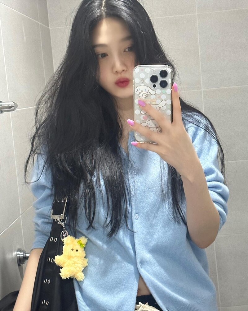 240414 Red Velvet Joy Instagram Update documents 1
