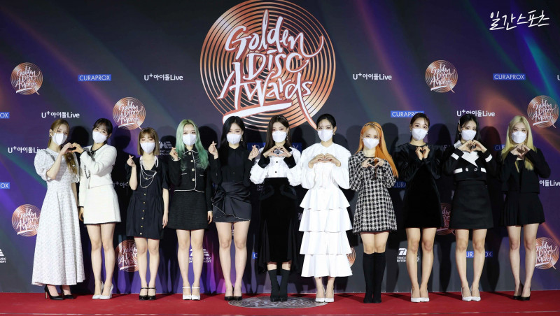 JTBC_Awards-ErRlNu9VgAIptwQ-20210109-01-59.jpg