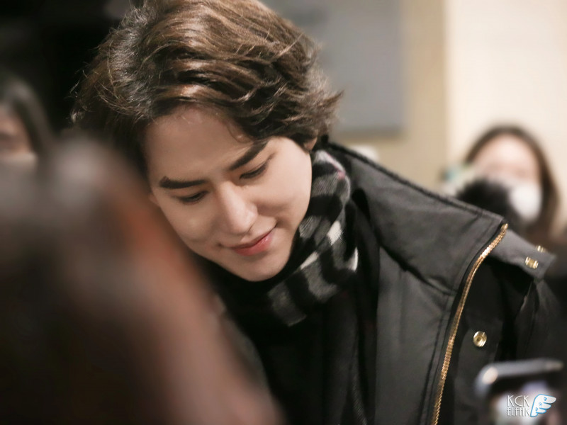 200218 Kyuhyun after Musical (The Man Who Laughs) documents 3