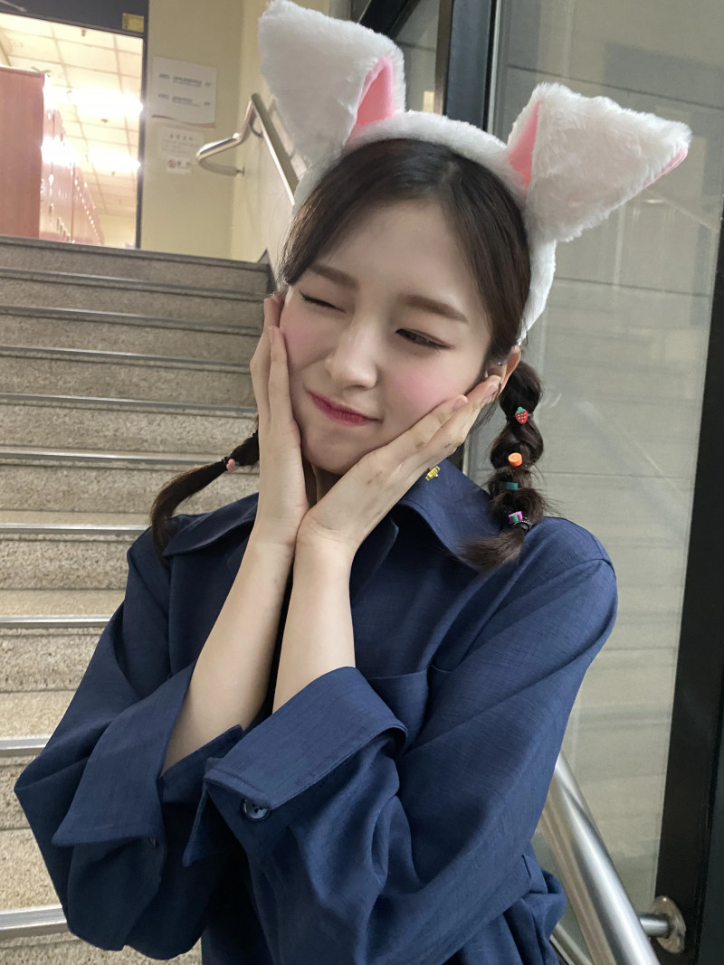 210430 OH MY GIRL SNS UPdate - Arin documents 3