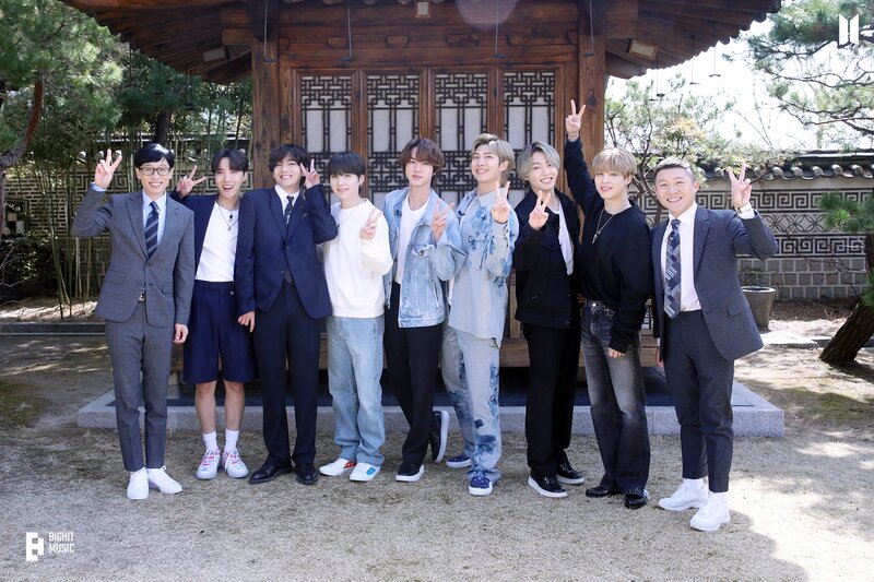 210418 BTS on You Quiz on the Block Behind the Scenes | Naver Update documents 1
