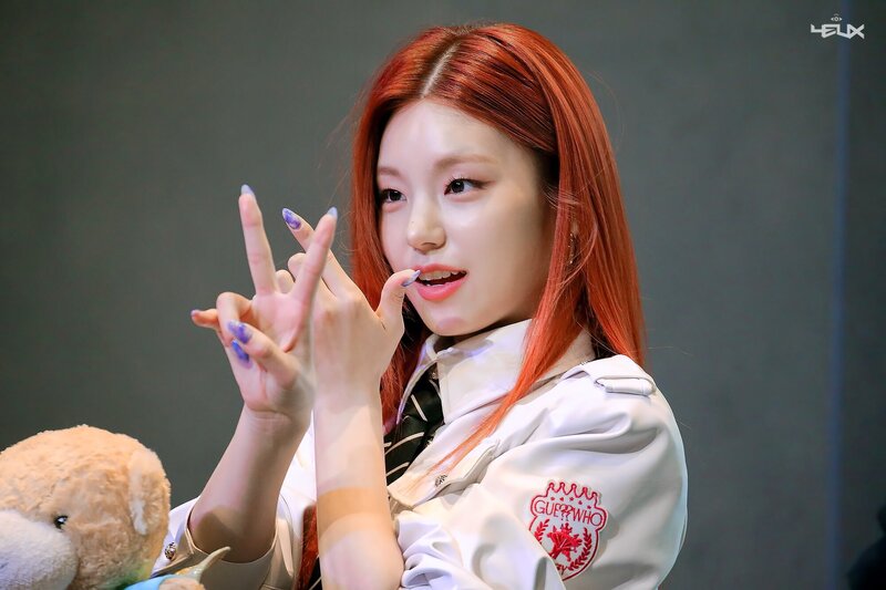 210530 ITZY Yeji - Fansign Event documents 2