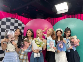 220627 ITZY Twitter Update with TWICE Nayeon