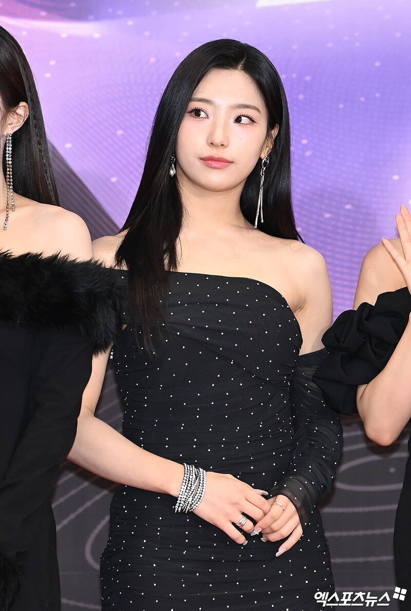231215 fromis_9 Saerom - 2023 Music Bank Global Festival documents 4