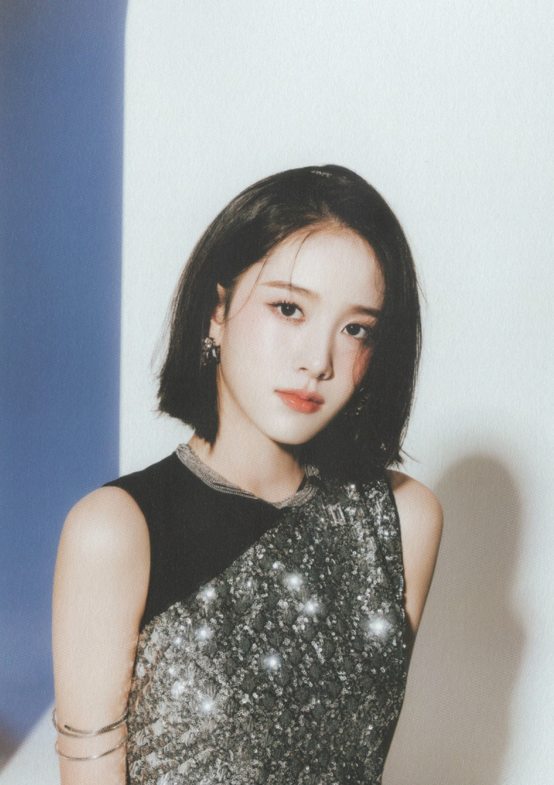 STAYC - 'Star To A Young Culture' Album [SCANS] documents 11