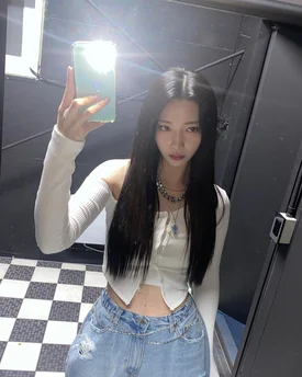 230518 Rocket Punch Instagram Update - Suyun