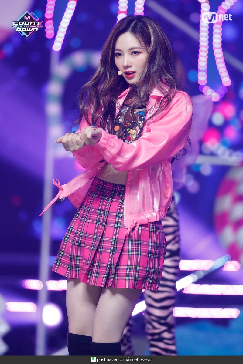 210121 Cherry Bullet - 'Follow Me'  + 'Love So Sweet' at M COUNTDOWN documents 14
