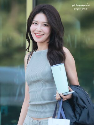 230604 Sooyoung - 'The Odd of Love' Concert Commute