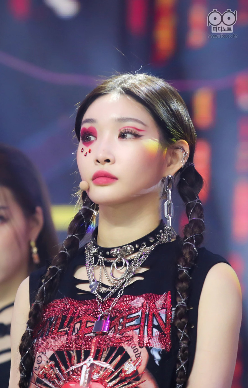 210221 Chungha - 'Bicycle' at Inkigayo (SBS PD Note Update) documents 4