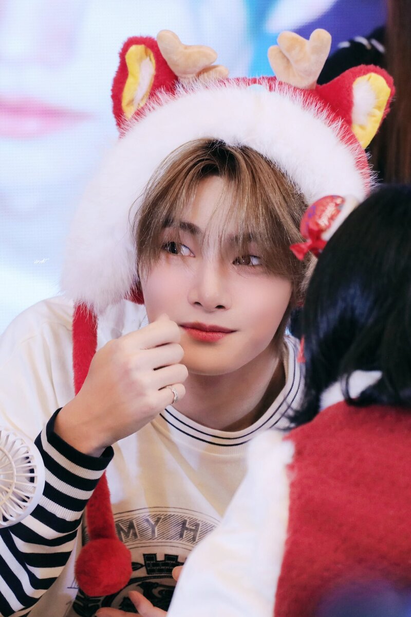 240203 StrayKids I.N - KMS Fansign Event documents 3