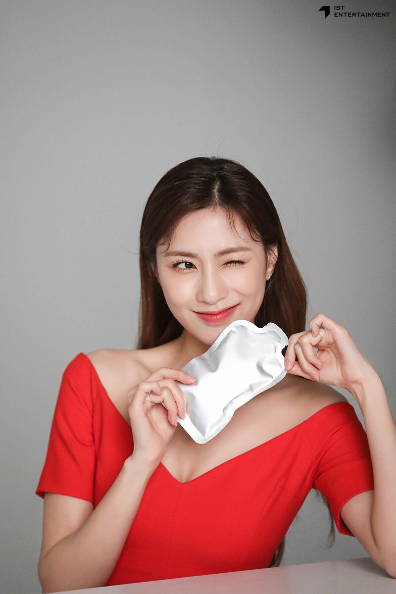 220727 IST Naver - Apink Hayoung - 'Wanna Lab' Photoshoot Behind documents 18