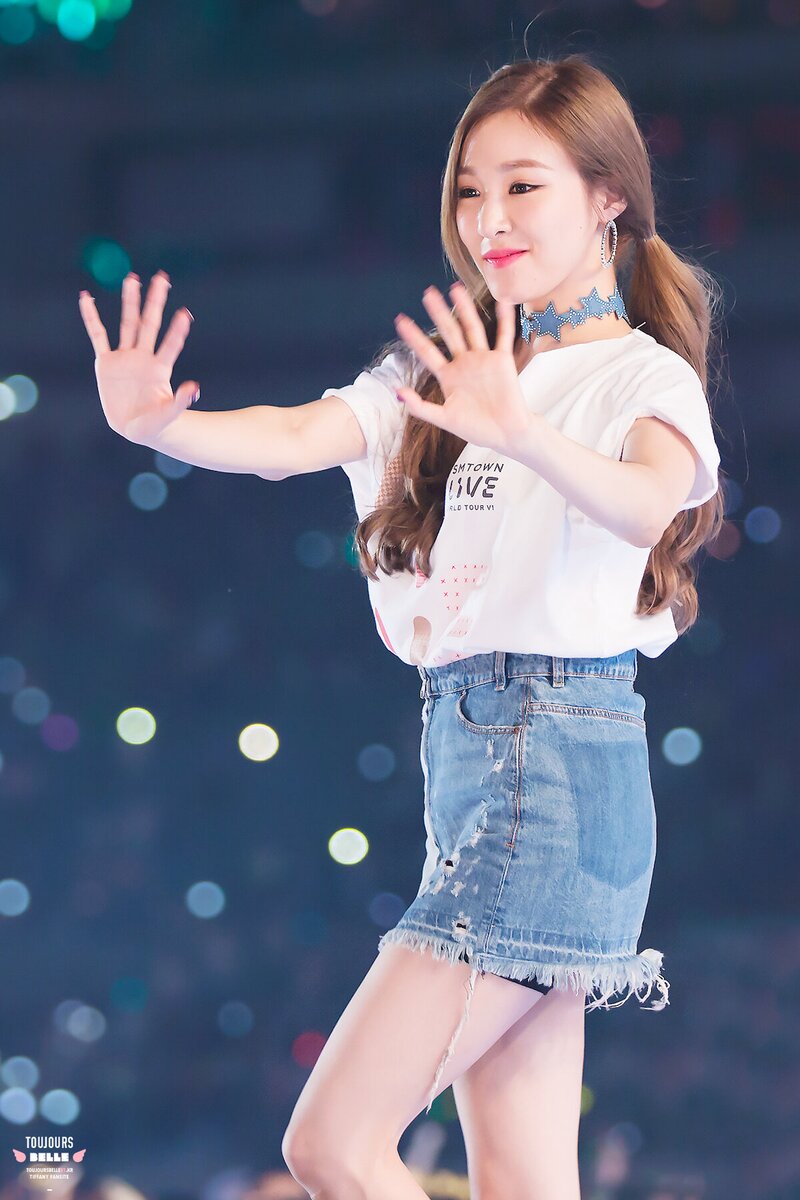 170708 Girls' Generation Tiffany at SMTOWN in Seoul documents 5