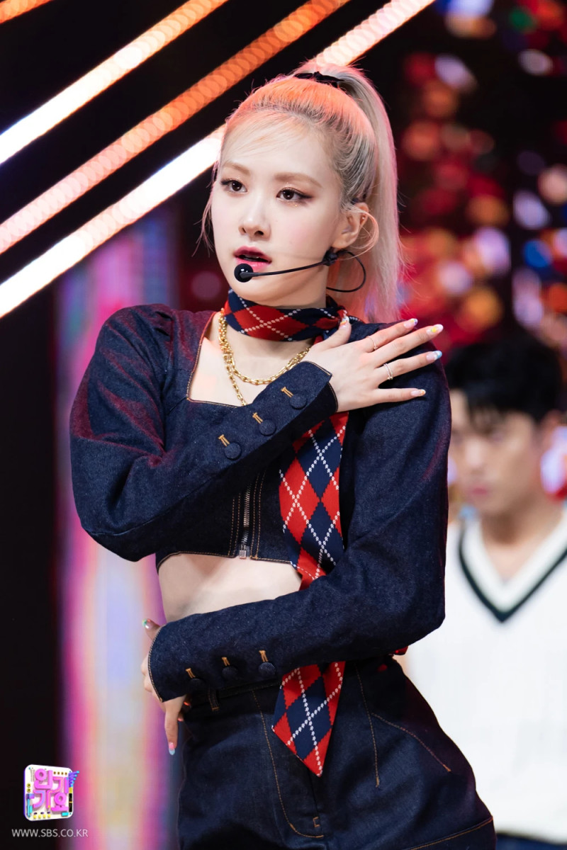210328 Rosé - 'On The Ground' at Inkigayo documents 16