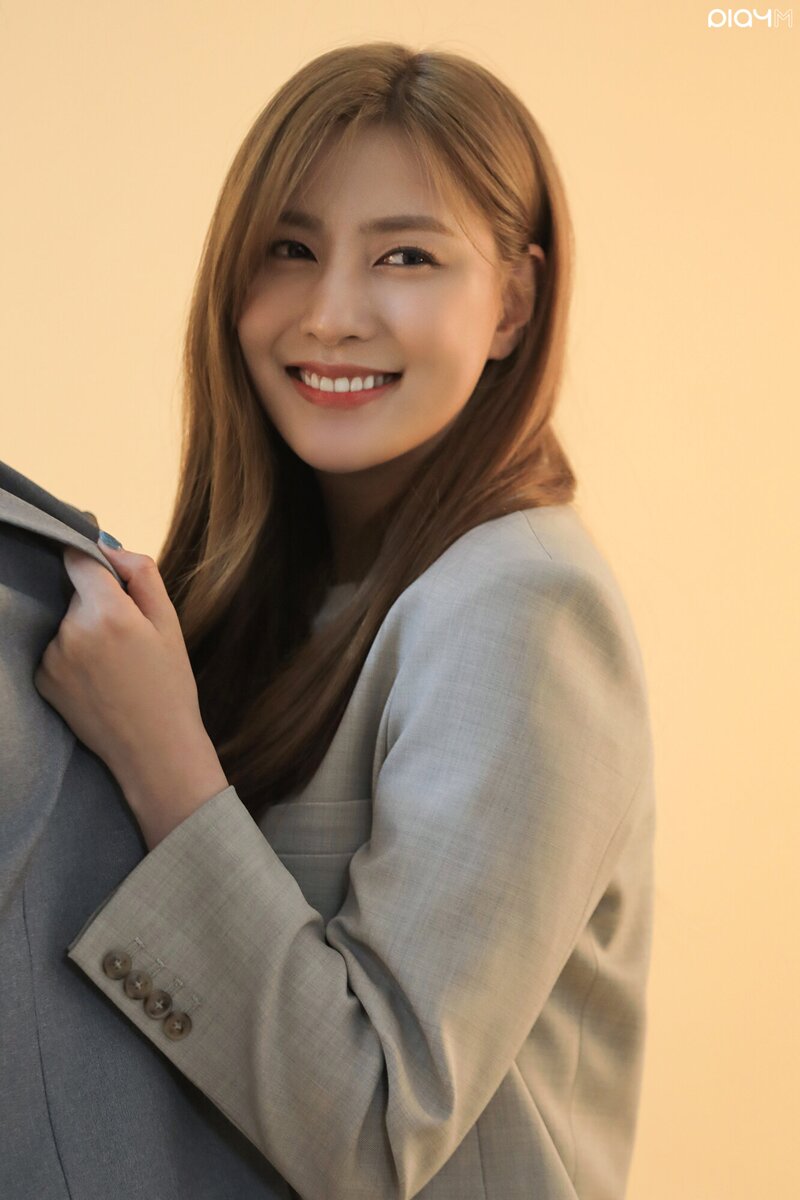 210614 Play M Naver Post - Hayoung's 'Starting Point of Dating' Poster Shoot Behind documents 18