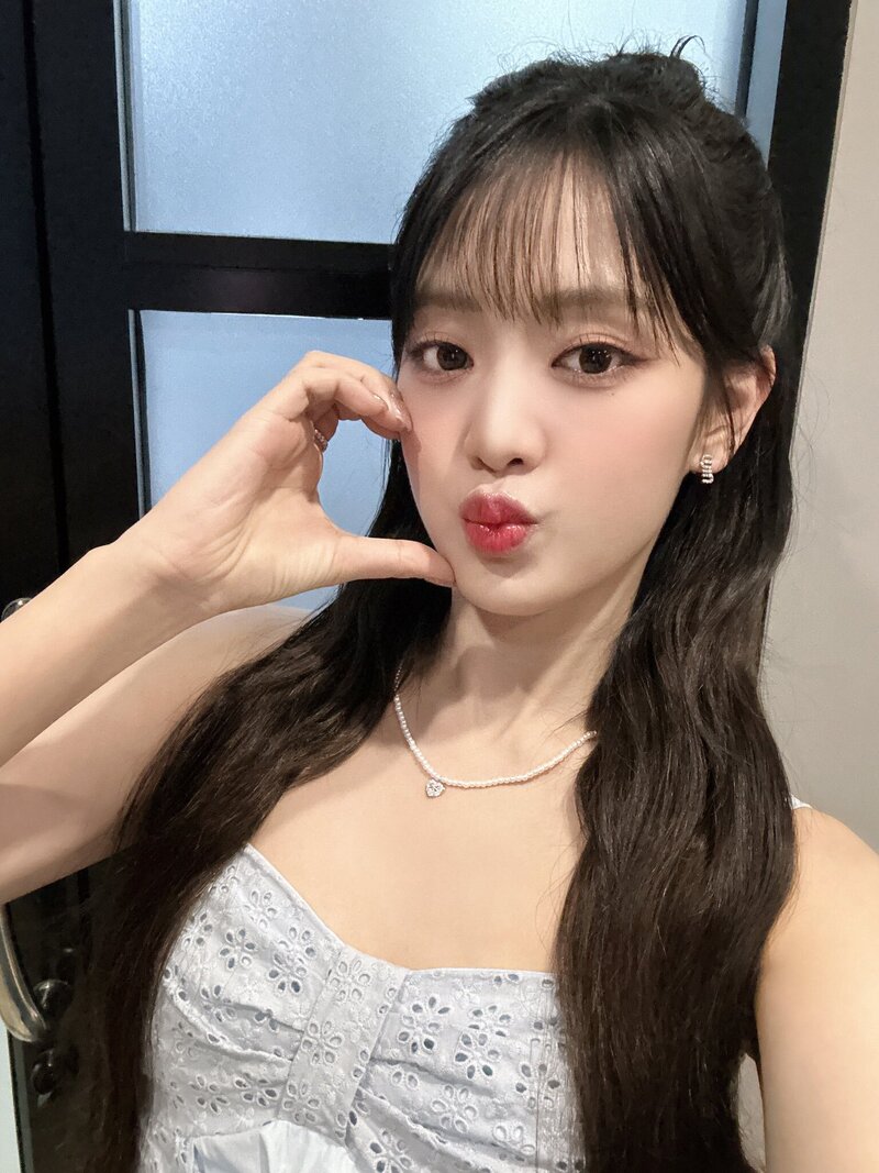 240319 - (G)I-DLE Twitter Update with MINNIE documents 1
