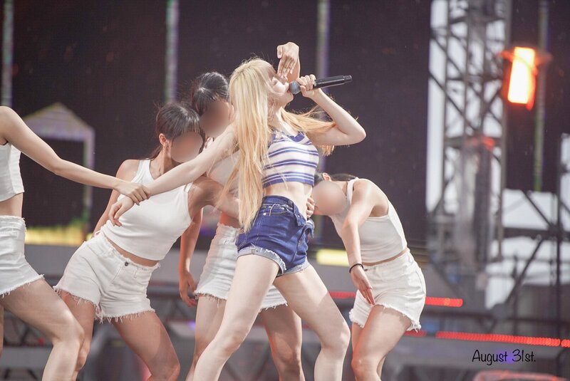 230722 Lee Chae Yeon at K-POP World Festival documents 2