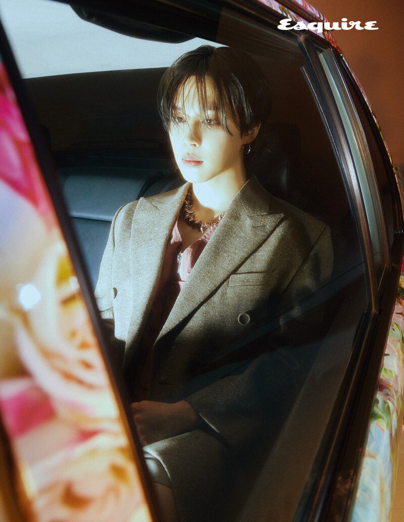 BTS Jimin for Esquire International Chinese Edition February 2023 Issue documents 4