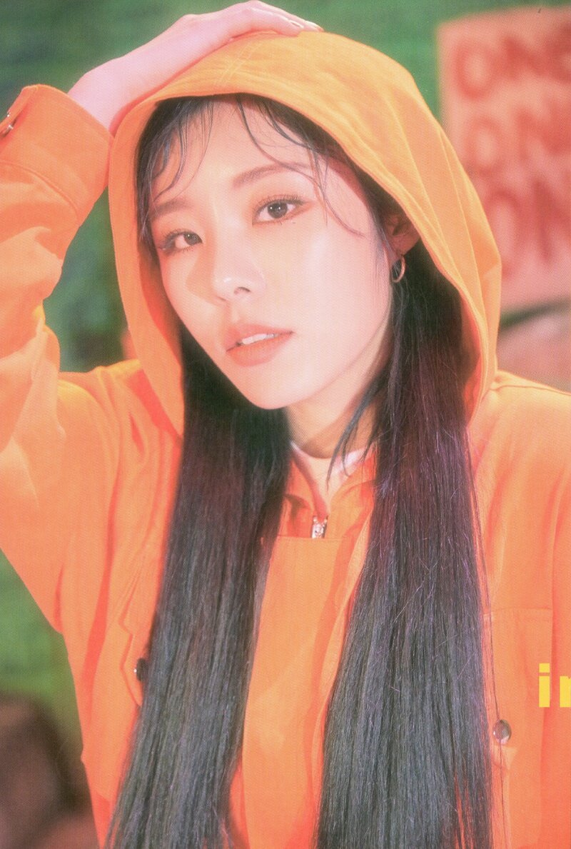 MAMAMOO 2nd Full Album 'reality in BLACK' [SCANS] documents 5