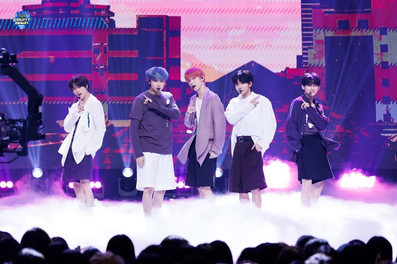 240404 TXT - 'Deja Vu' and 'I'll See You There Tomorrow' at M Countdown documents 10