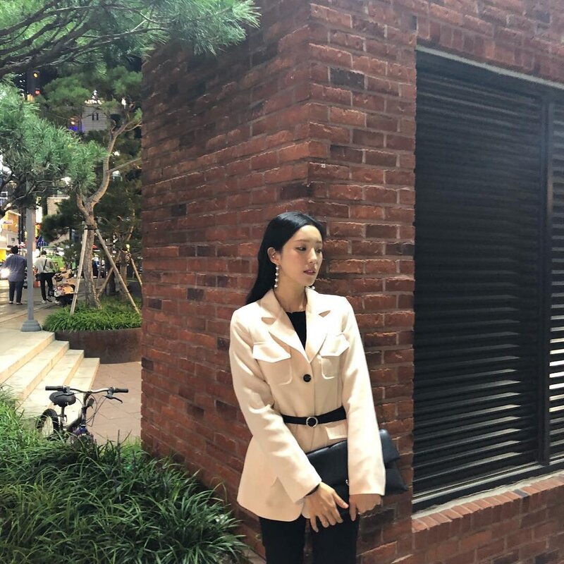 180928 Chung Lyn Instagram Update documents 2