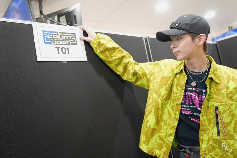 230209 WAKEONE Naver Post Update - TO1 'Troublemaker' Promotions Behind (Daigo) documents 2