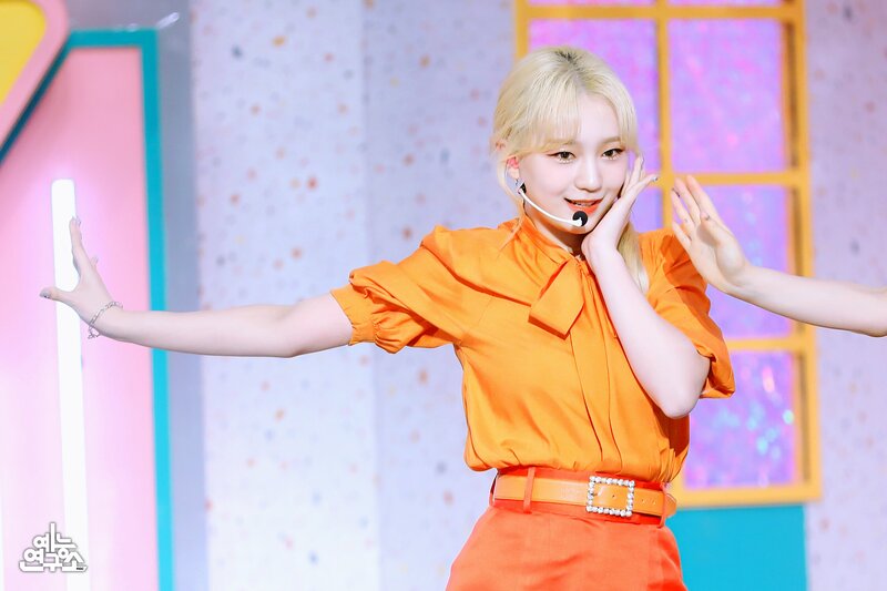 210522 Rocket Punch - 'Ring Ring' at Music Core documents 14