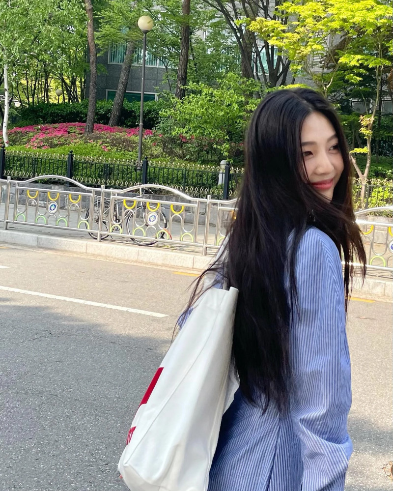 210421 Red Velvet Joy Instagram Update documents 8