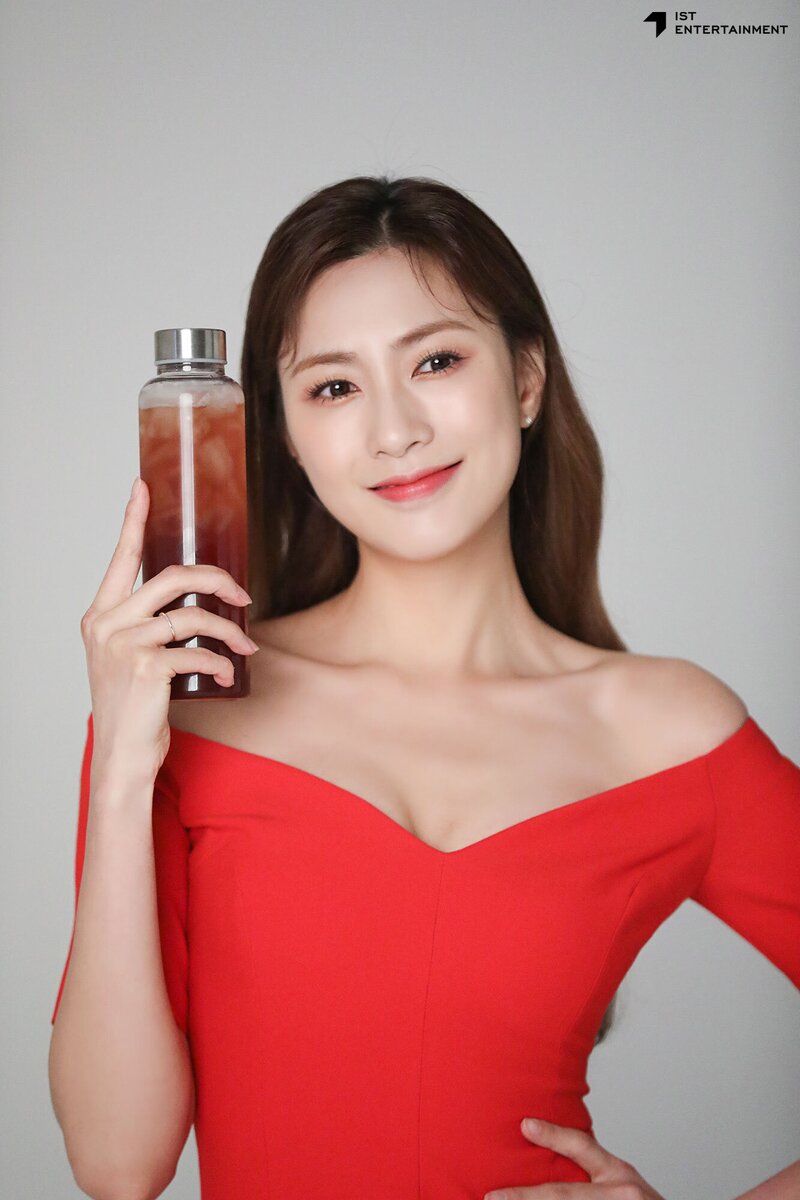 220727 IST Naver - Apink Hayoung - 'Wanna Lab' Photoshoot Behind documents 19