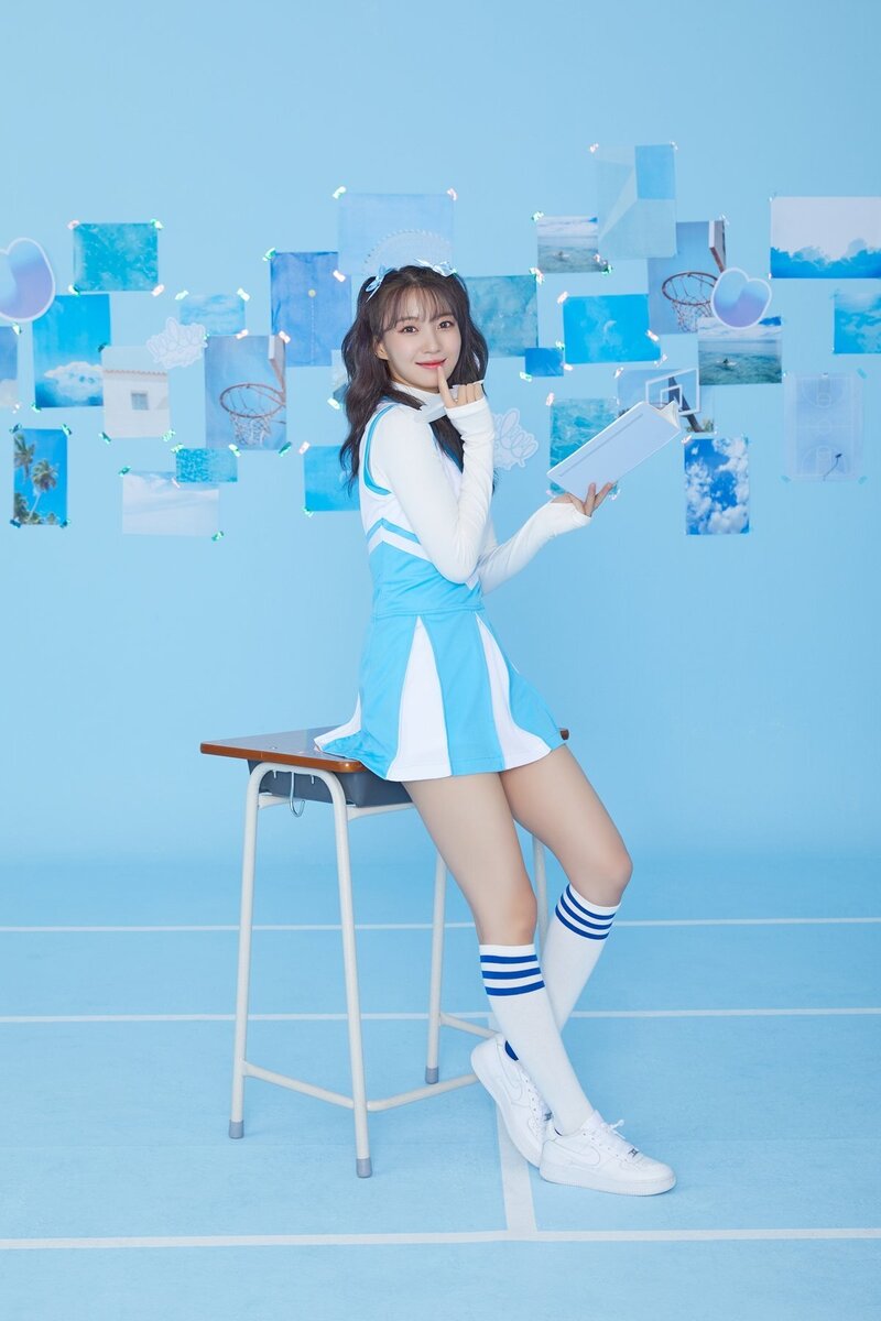 OH MY GIRL - Cute Concept 'Blizzard Blue' - Photoshoot by Universe documents 16